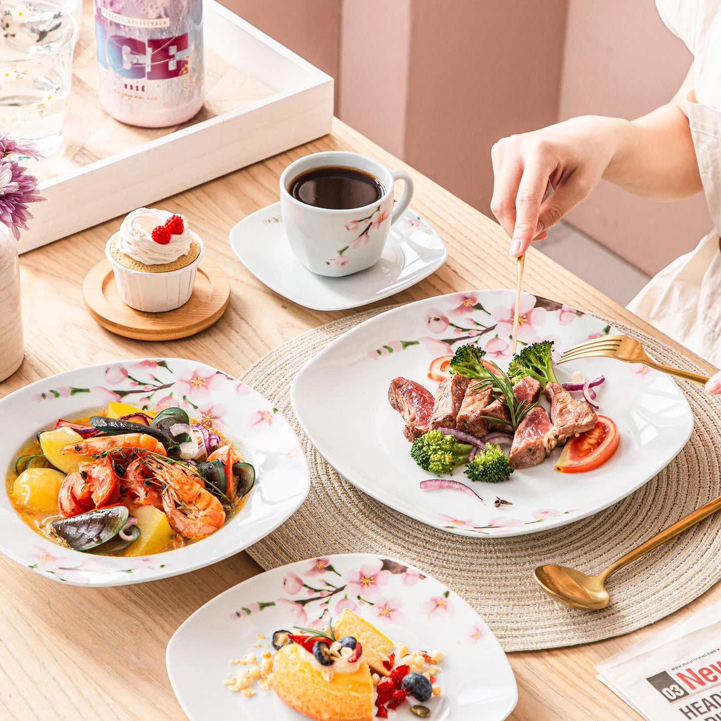 MALACASA Annie 60 Piece Porcelain Dinnerware Set For 12